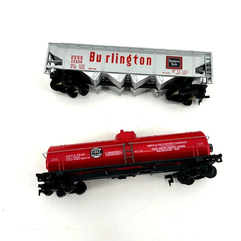 Bachmann HO Scale Silver Flyer Electric Train Set Santa Fe Locomotive 0633 1123